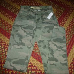 NWT Old Navy Rockstar Camo Green Jeans